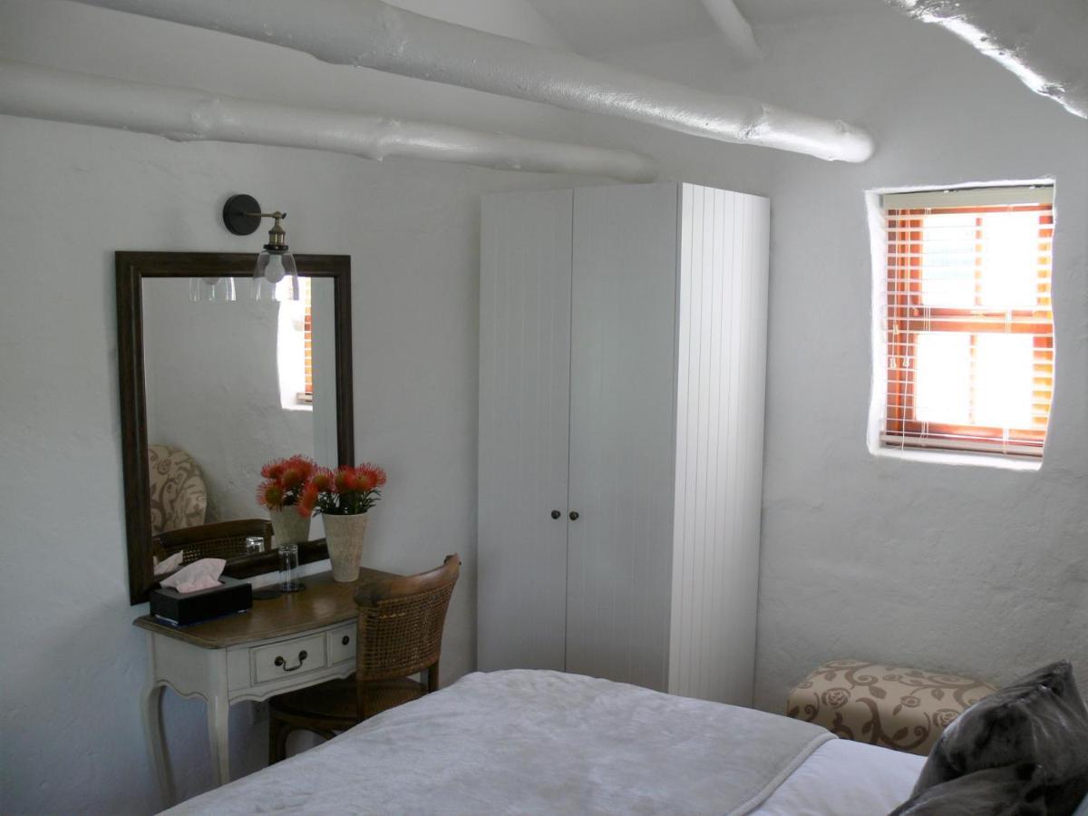 Raithby Winelands Historical Cottage Exterior photo