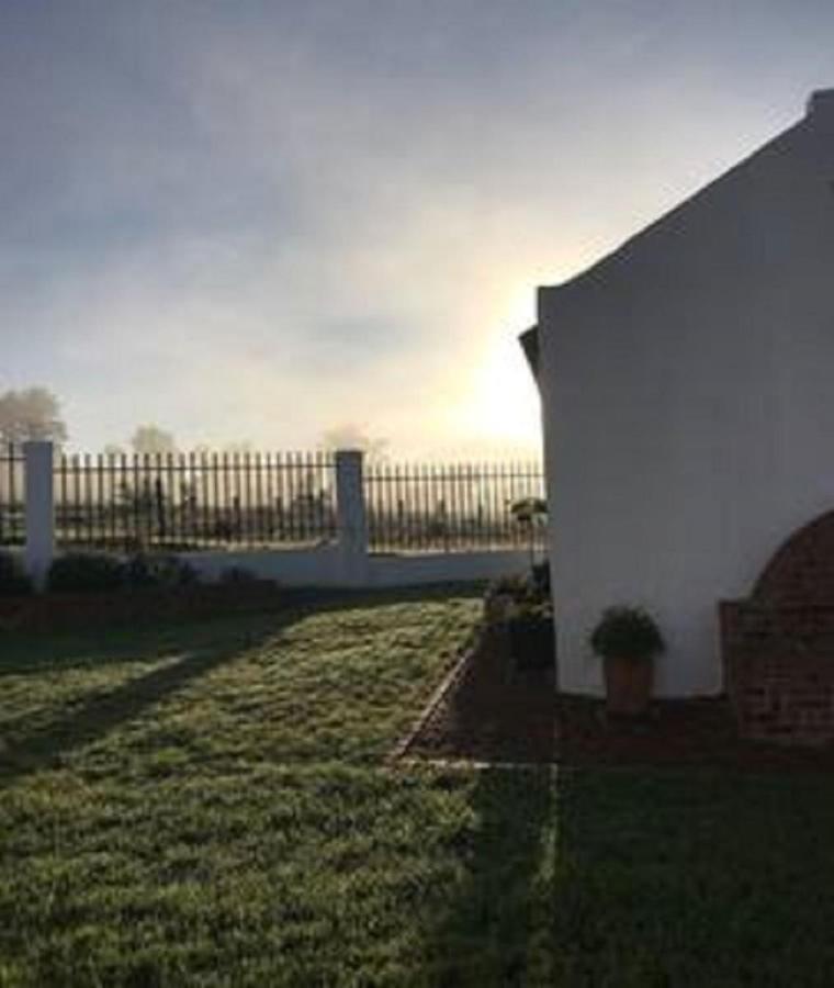 Raithby Winelands Historical Cottage Exterior photo